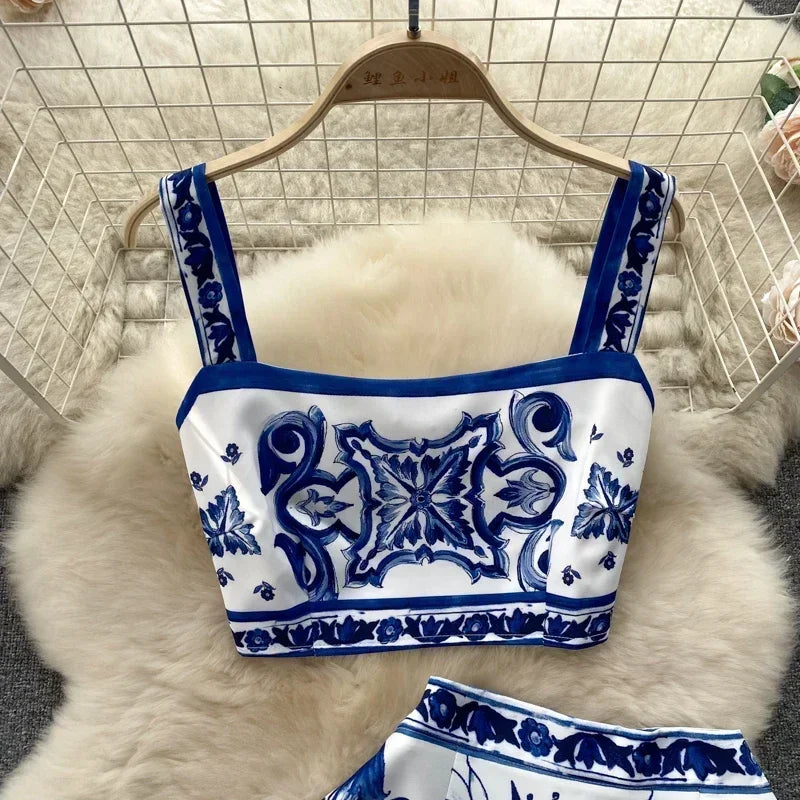 Conjunto Meryen Top Curto  + Saia Longa