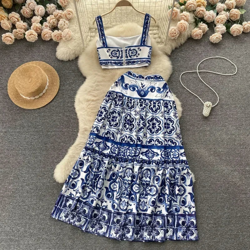 Conjunto Meryen Top Curto  + Saia Longa